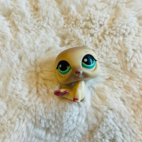 Littlest Pet Shop Seal White / Gray #342 Authentic LPS Teal Eyes - Picture 1 of 4